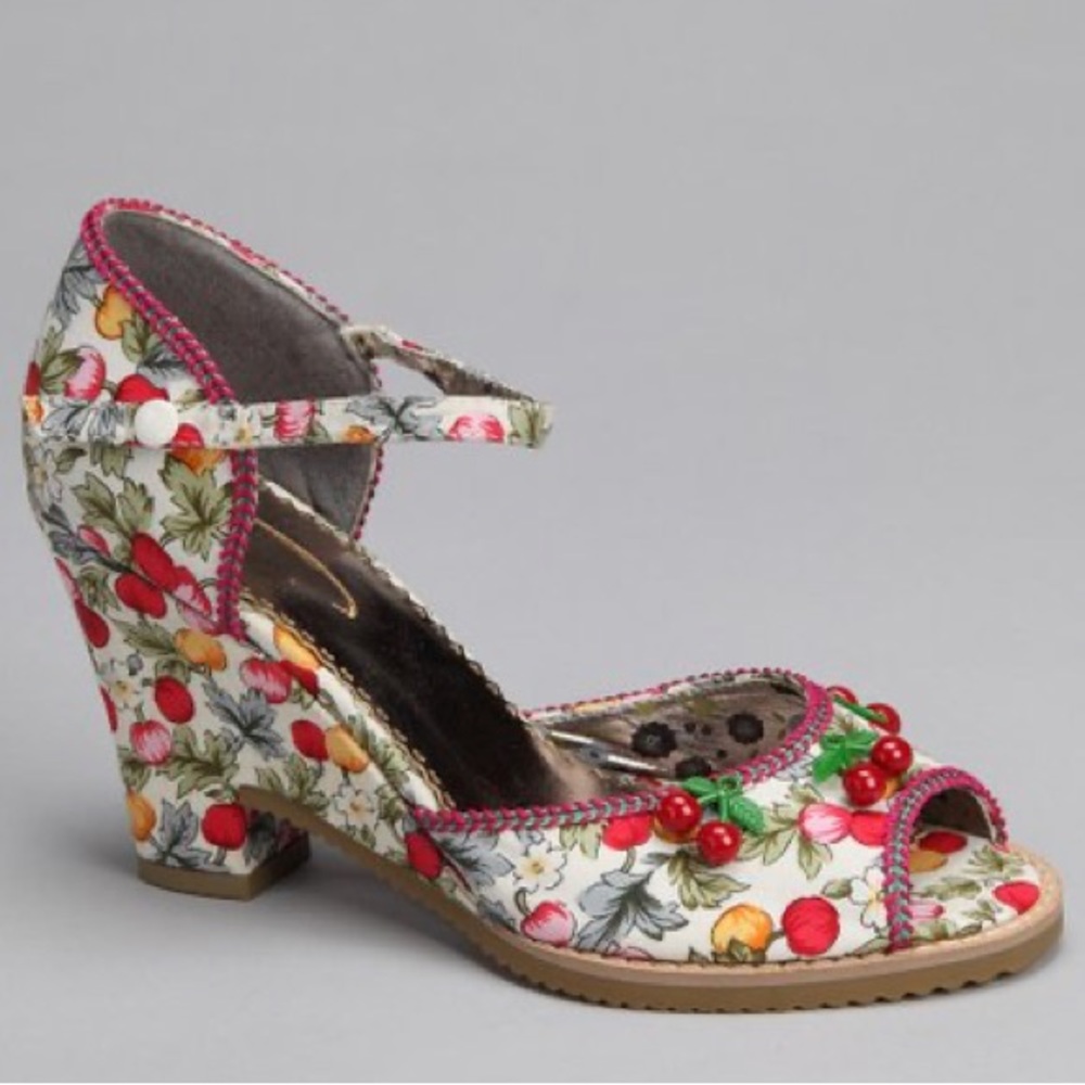 NEW Poetic License Women’s Sweet Shirley Temple Floral Pinup 50s Heels Sandals
